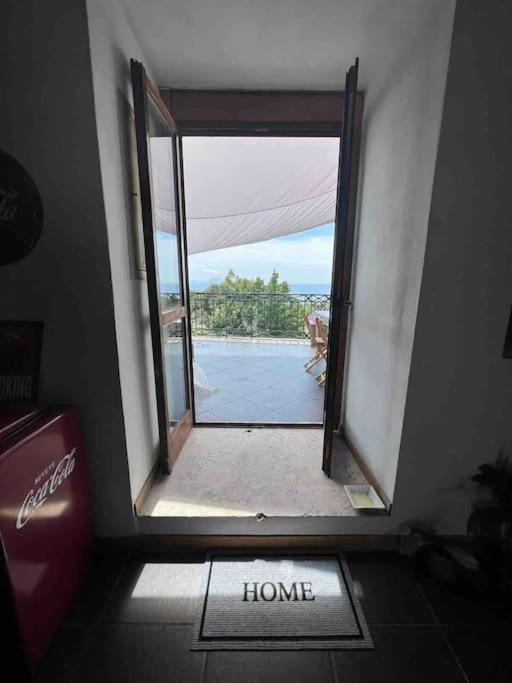 Kamyhouse Una Tranquilla Struttura Nel Verde Villa Napoli Ngoại thất bức ảnh