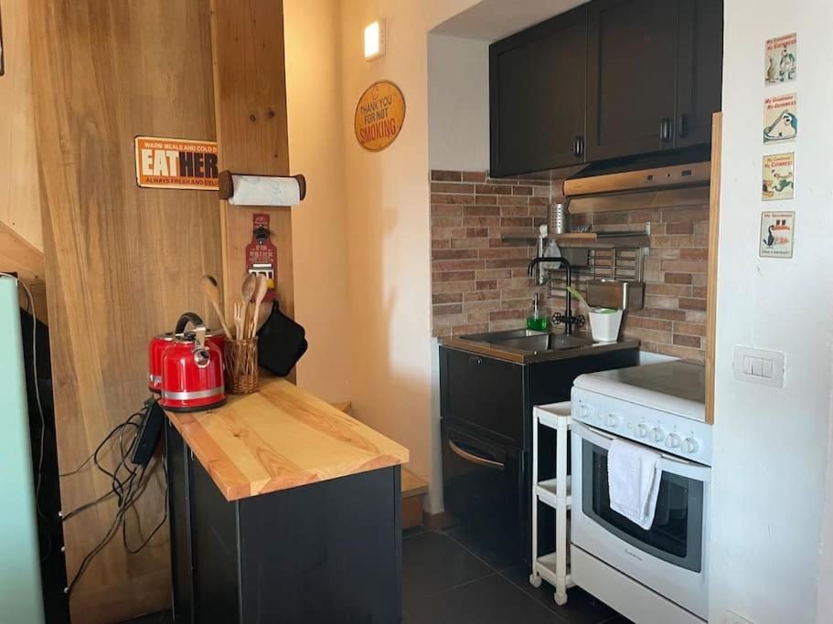 Kamyhouse Una Tranquilla Struttura Nel Verde Villa Napoli Ngoại thất bức ảnh